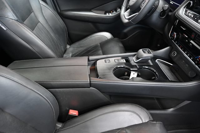 Used 2021 Nissan Rogue Platinum FWD image 22
