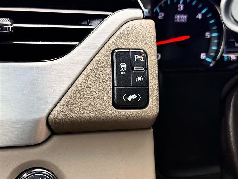 Used 2018 GMC Yukon SLT w/ Premium Edition image 45