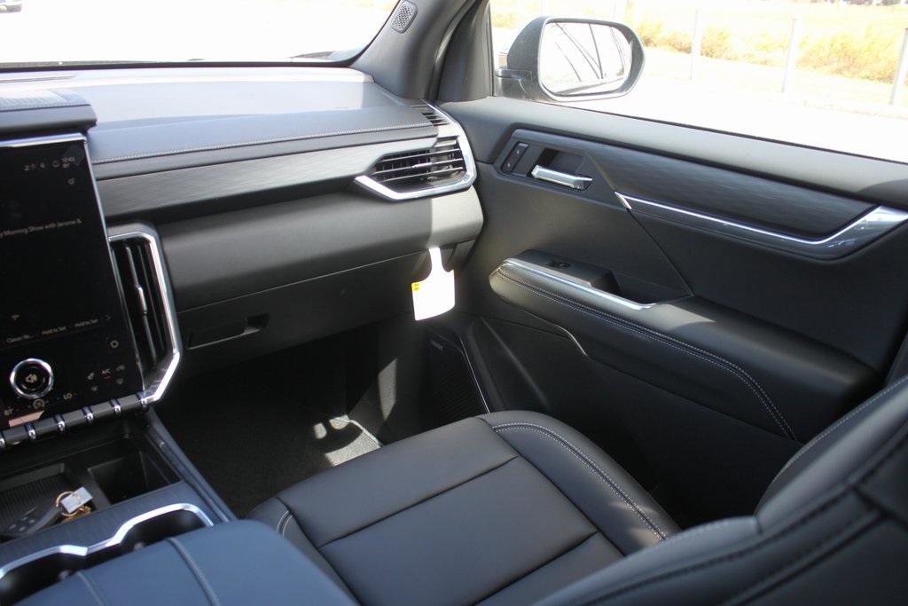 New 2026 GMC Acadia Elevation w/ Super Cruise Package image 8