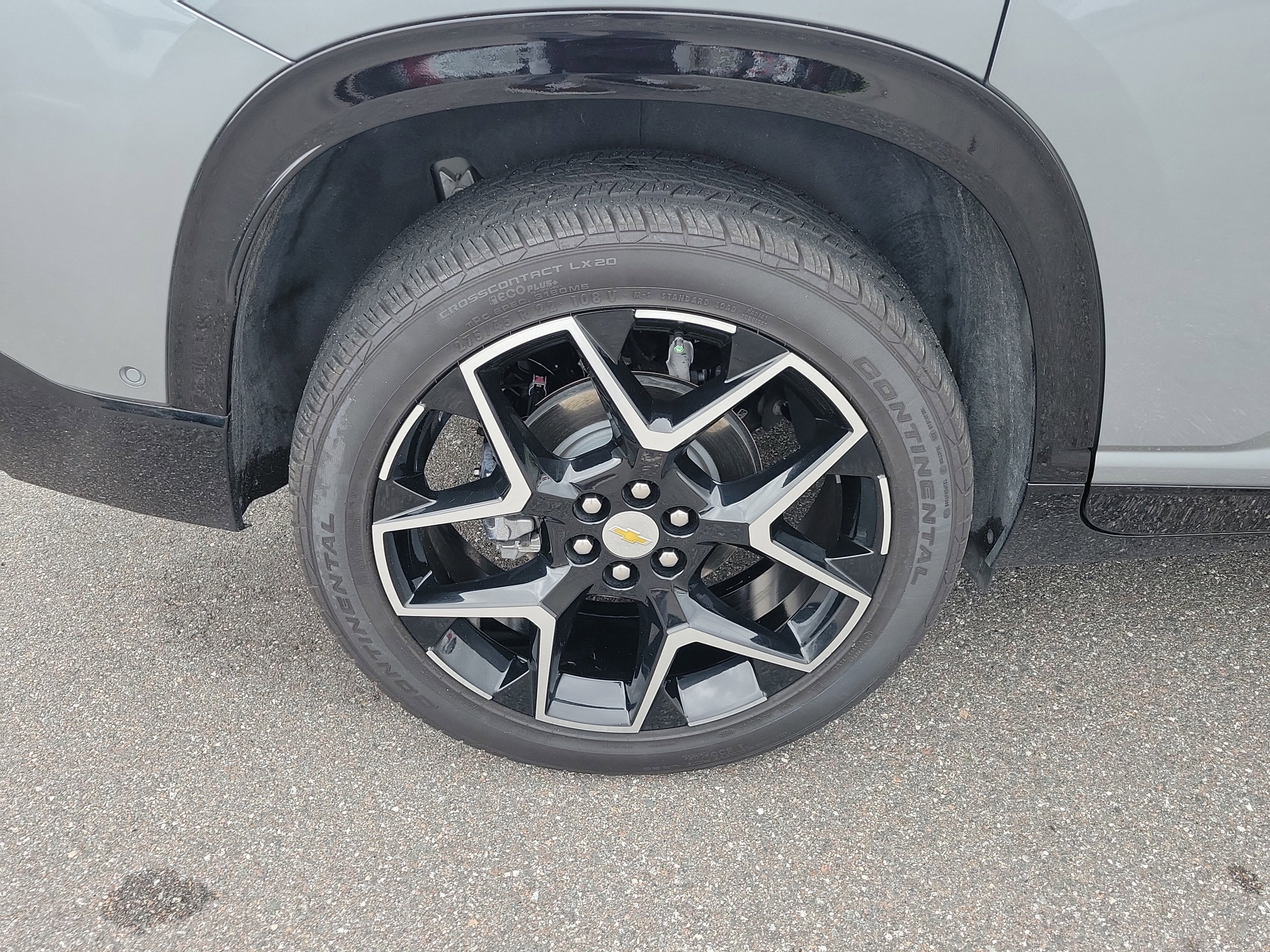 Used 2025 Chevrolet Traverse High Country FWD image 41