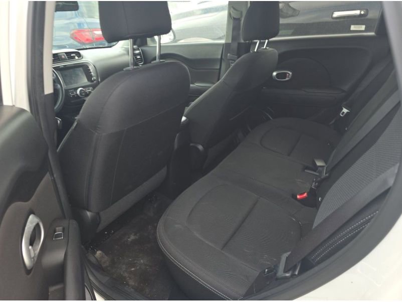 Used 2019 Kia Soul + image 12