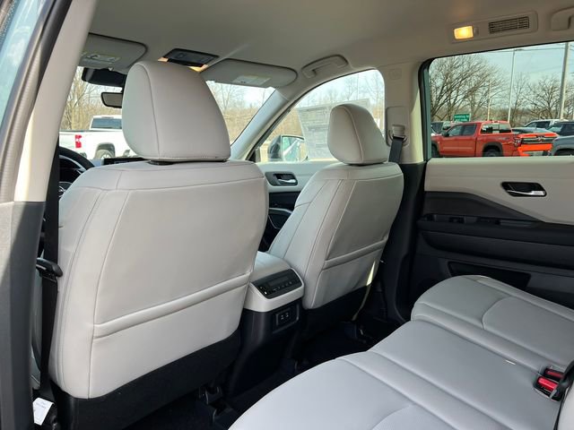 New 2026 Nissan Pathfinder SL image 37