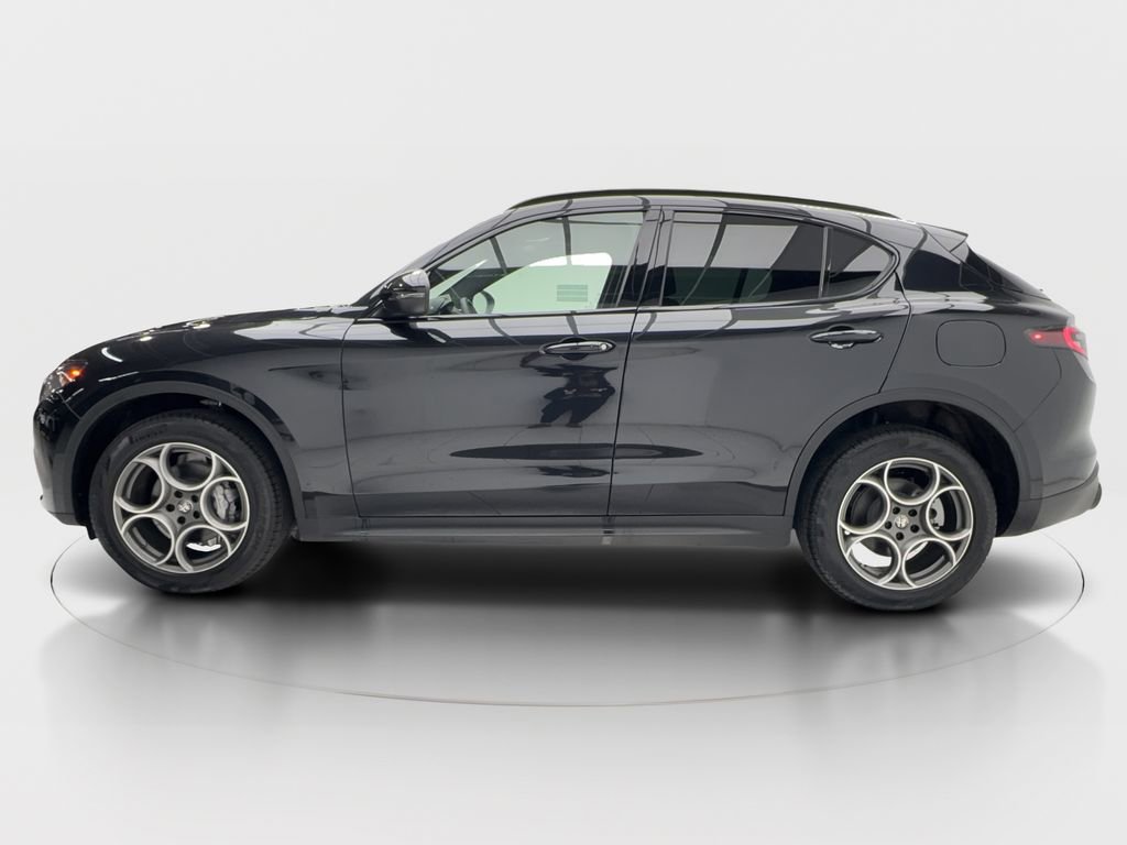 New 2025 Alfa Romeo Stelvio Sprint w/ Convenience Package image 6