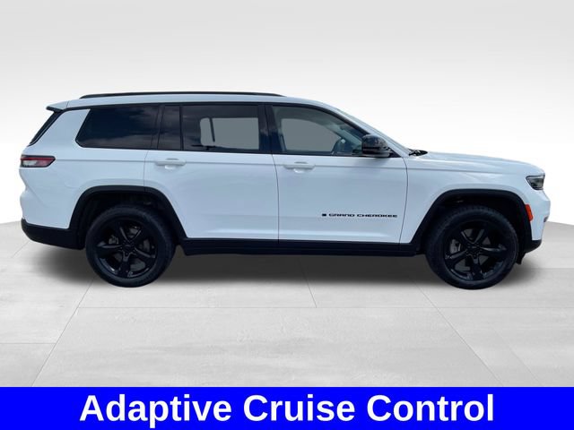 Used 2023 Jeep Grand Cherokee L Limited w/ Black Appearance Package AWD/4WD image 6