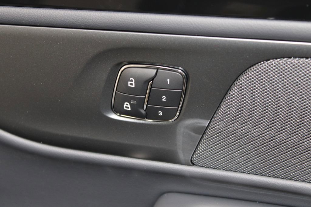 New 2026 Lincoln Nautilus Premier image 39