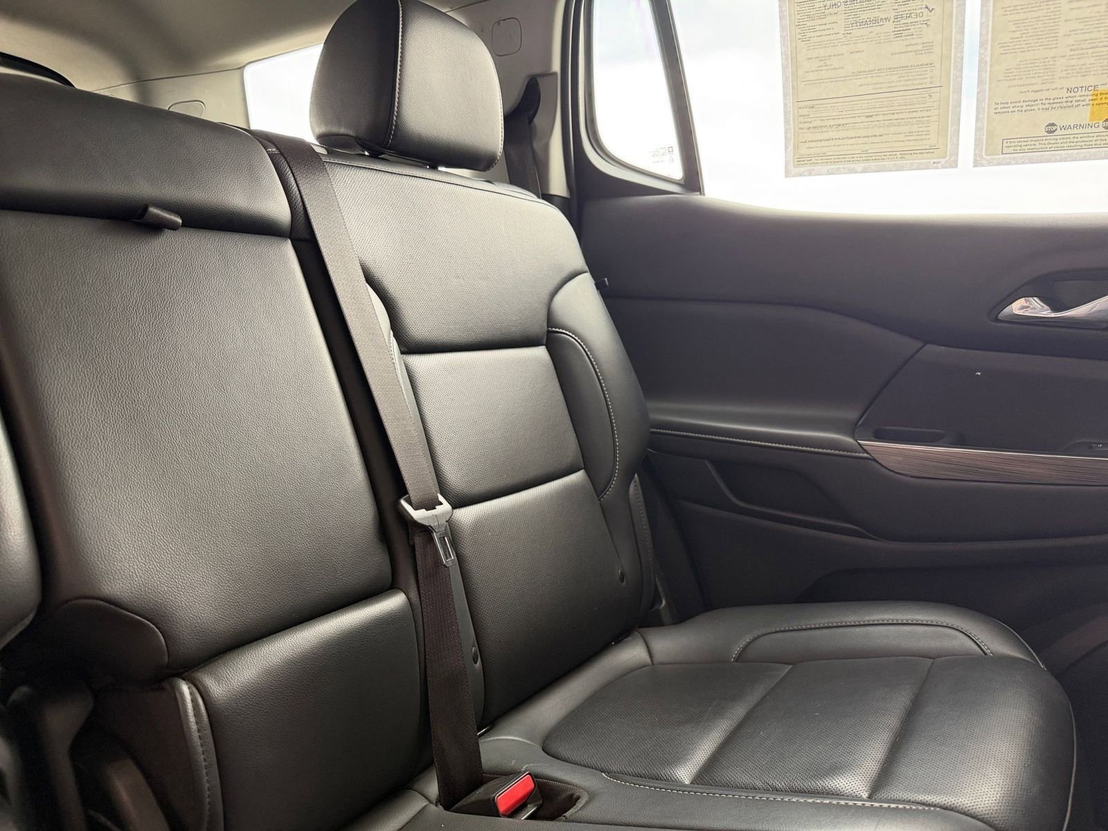 Used 2023 GMC Acadia SLT FWD image 40