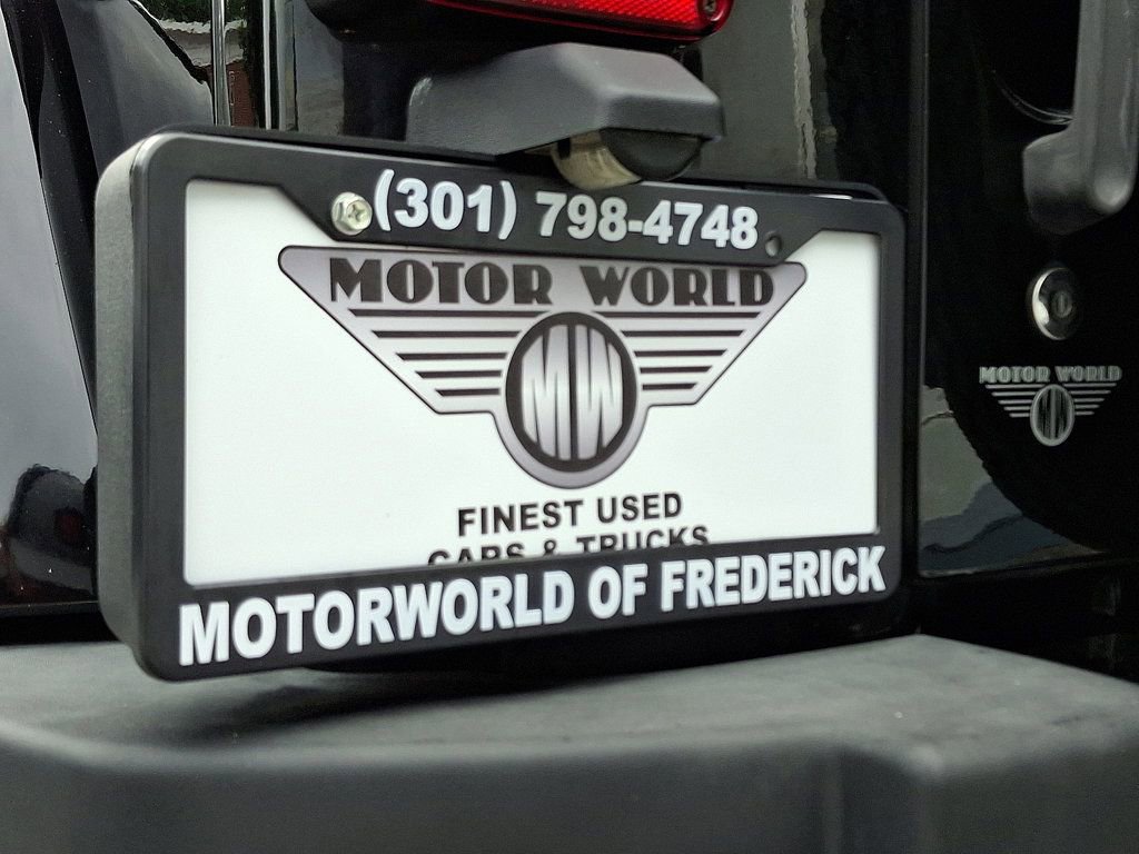 Used 2016 Jeep Wrangler Unlimited Sahara w/ Trailer Tow Group image 30