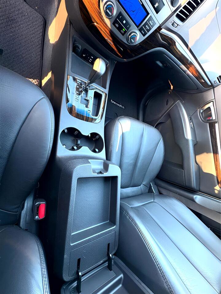 Used 2011 Hyundai Santa Fe Limited image 10