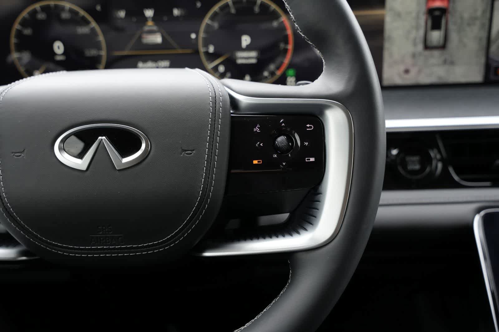 Used 2025 INFINITI QX80 Sensory AWD/4WD image 11