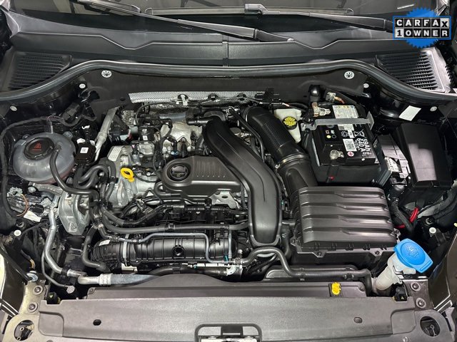 Used 2024 Volkswagen Taos SE image 5