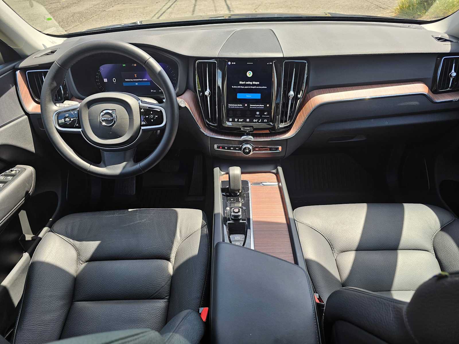 Used 2023 Volvo XC60 B5 Plus w/ Climate Package AWD/4WD image 19