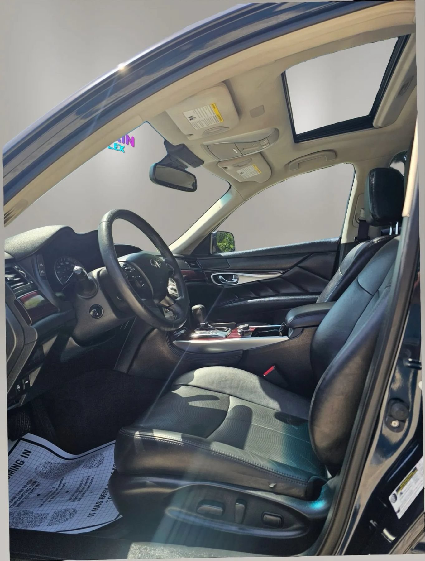 Used 2018 INFINITI Q70 Luxe RWD image 12