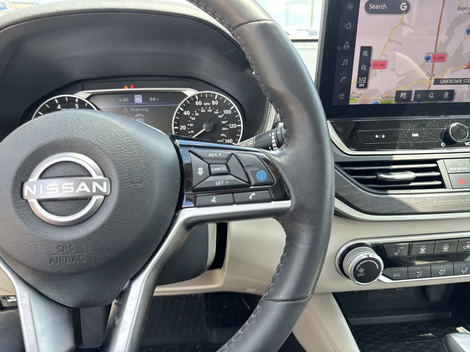 Used 2024 Nissan Altima 2.5 SV w/ SV Premium Package image 24