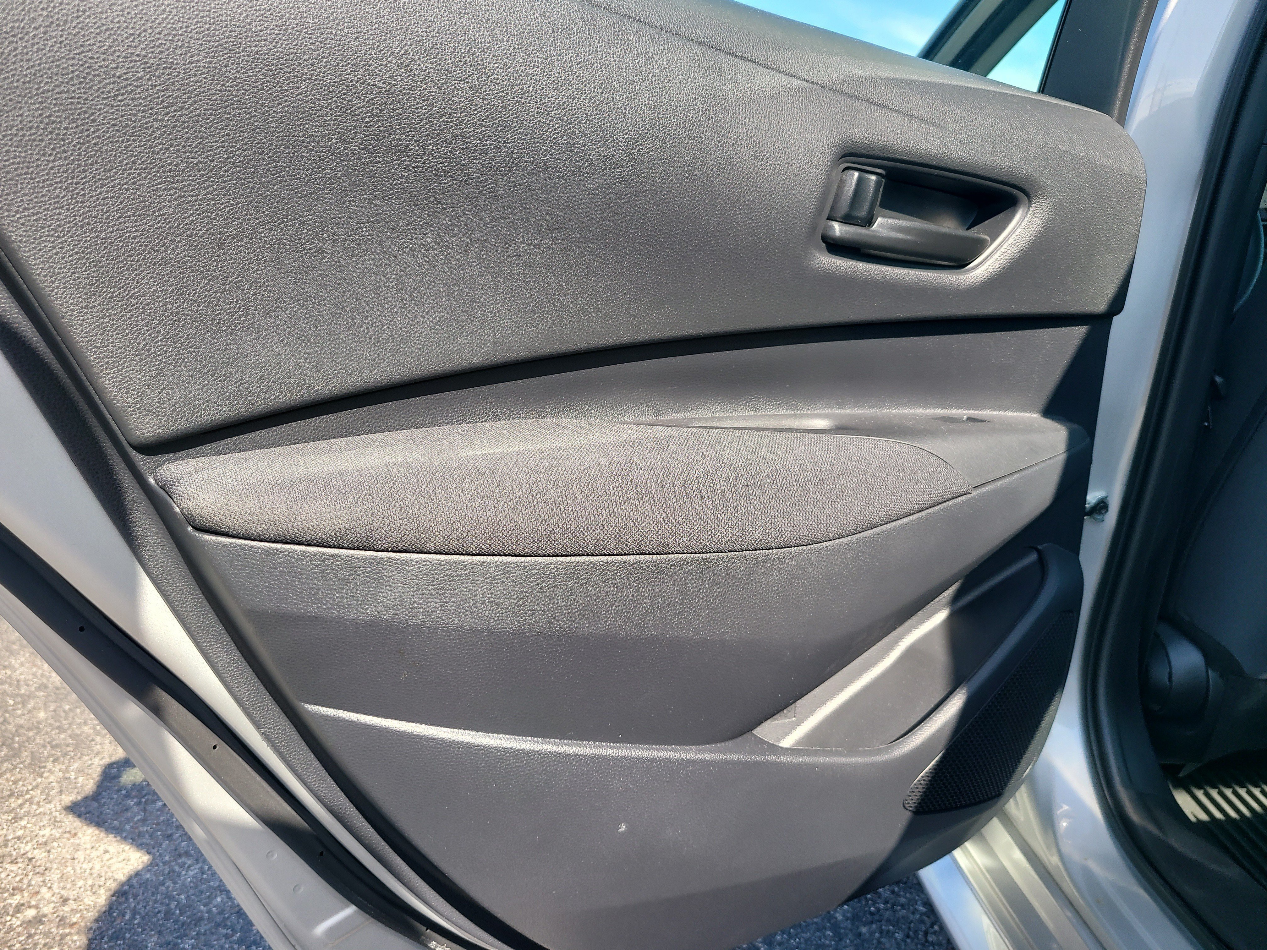 Used 2025 Toyota Corolla LE FWD image 10