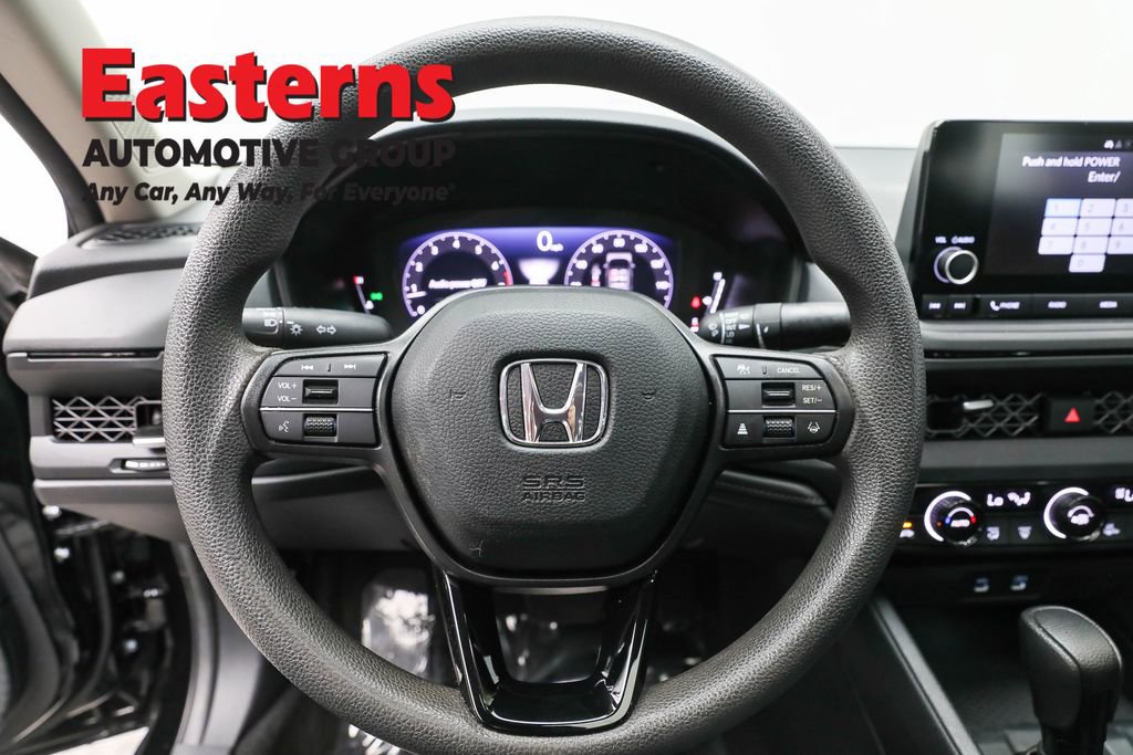 Used 2023 Honda Accord EX image 10