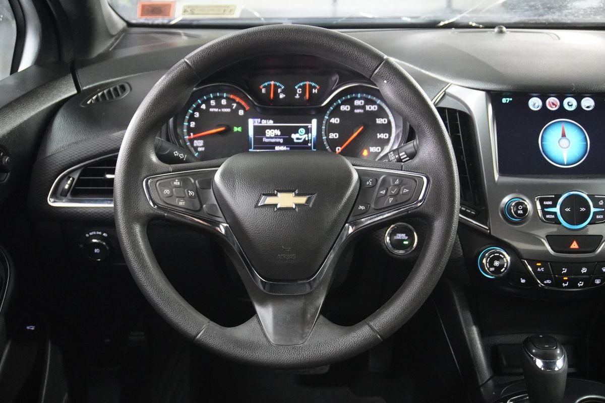 Used 2017 Chevrolet Cruze LT w/ Sun And Sound Package FWD image 13