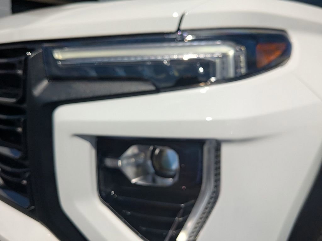 New 2026 GMC Canyon Elevation w/ Convenience Package image 7