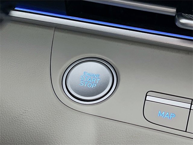 Used 2024 Hyundai Elantra Limited image 16