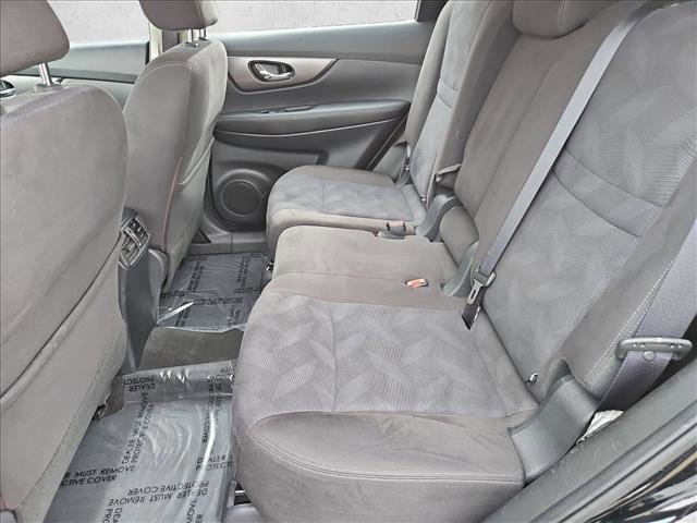 Used 2015 Nissan Rogue S image 24