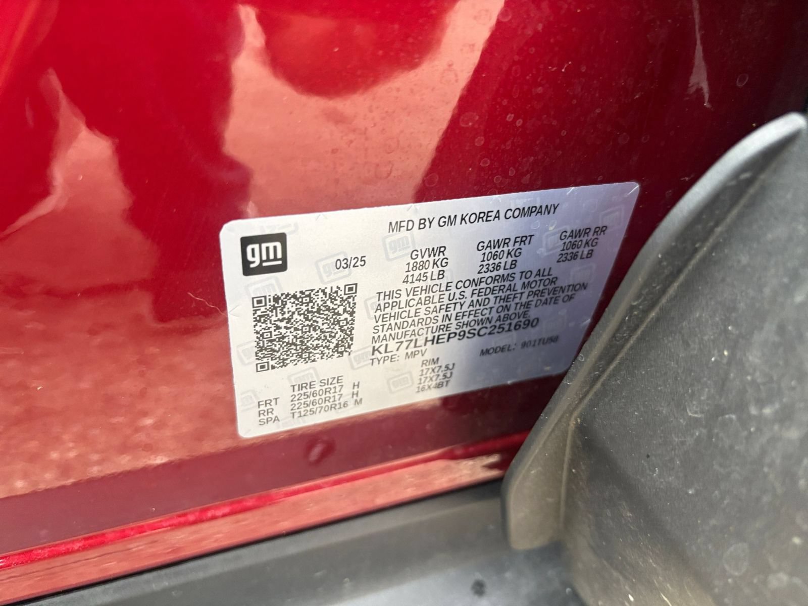 Used 2025 Chevrolet Trax LT FWD image 28