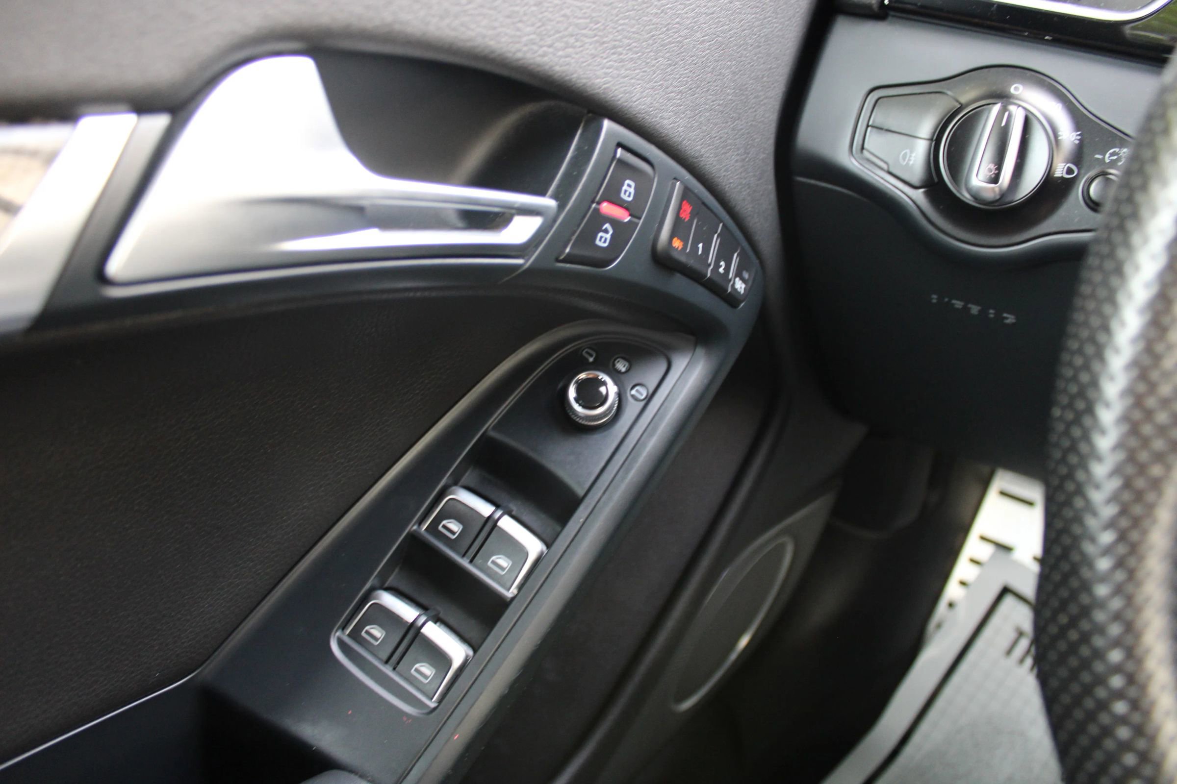 Used 2015 Audi RS 5 Cabriolet AWD/4WD image 40