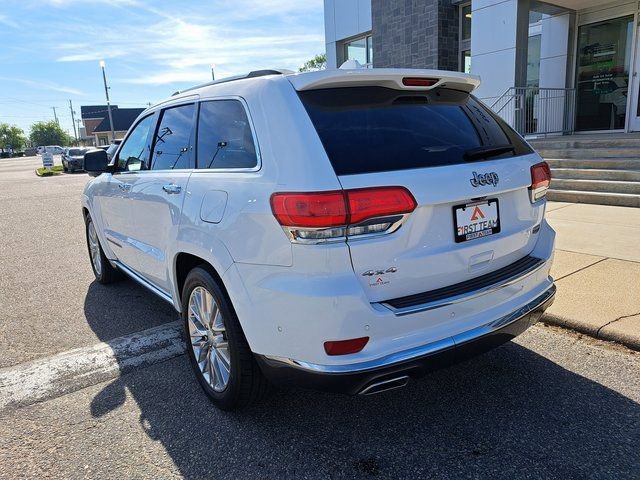 Used 2018 Jeep Grand Cherokee Summit image 4