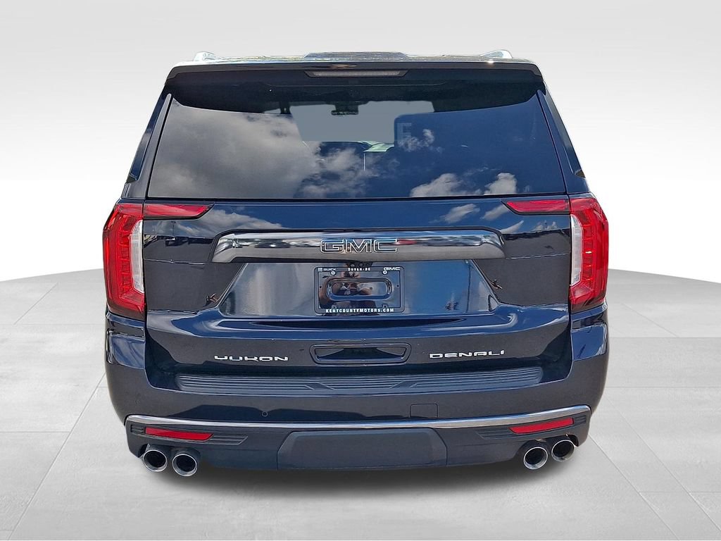 Used 2023 GMC Yukon XL Denali Ultimate AWD/4WD image 5