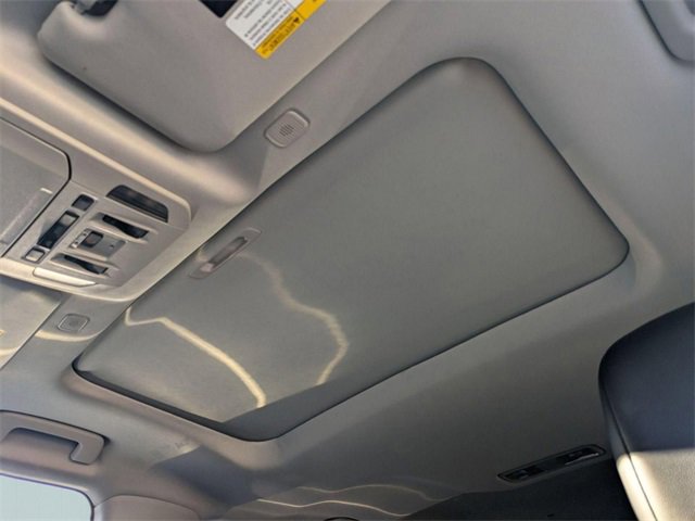 Used 2024 Toyota Highlander XLE image 21