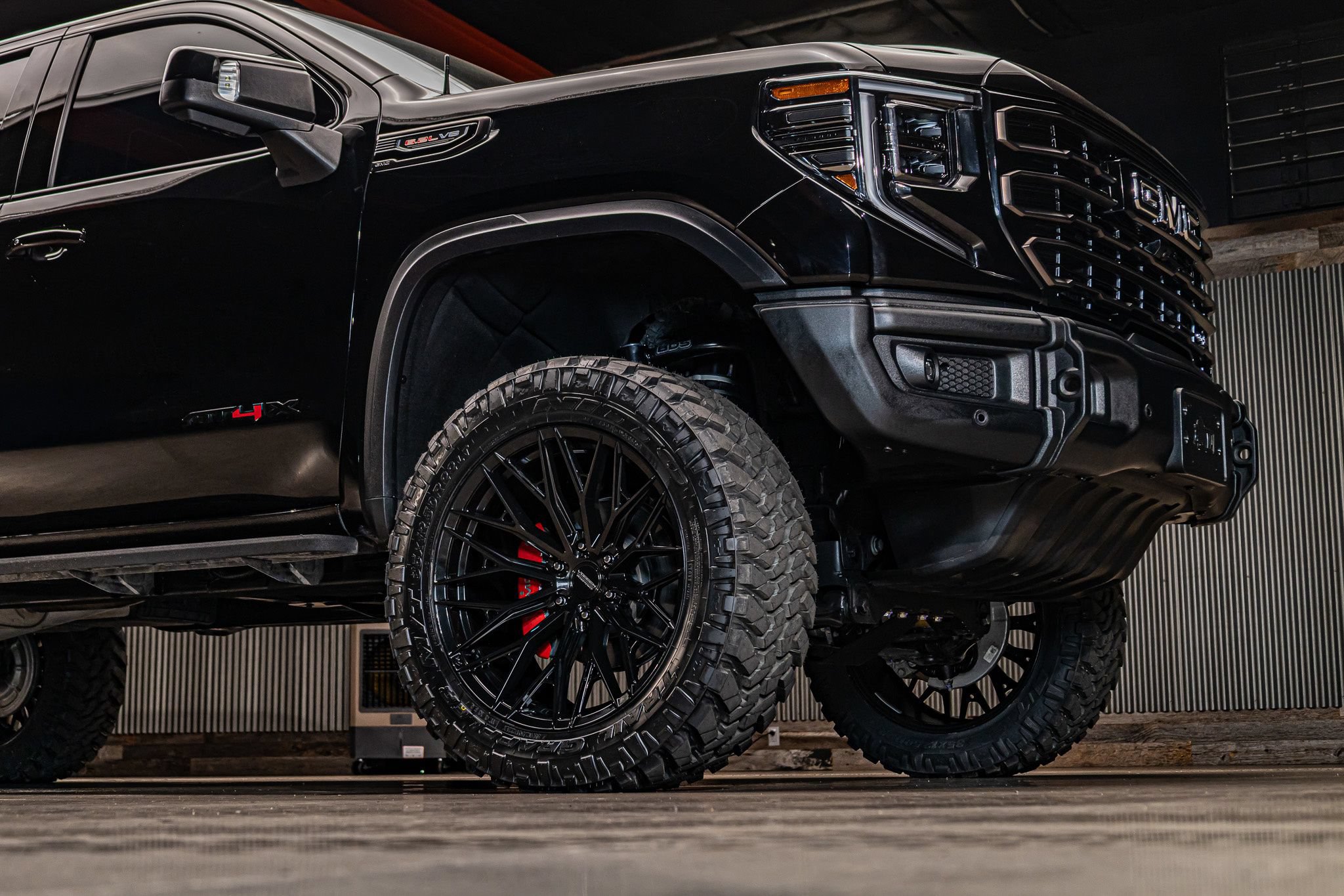 Used 2024 GMC Sierra 1500 AT4X AWD/4WD image 12