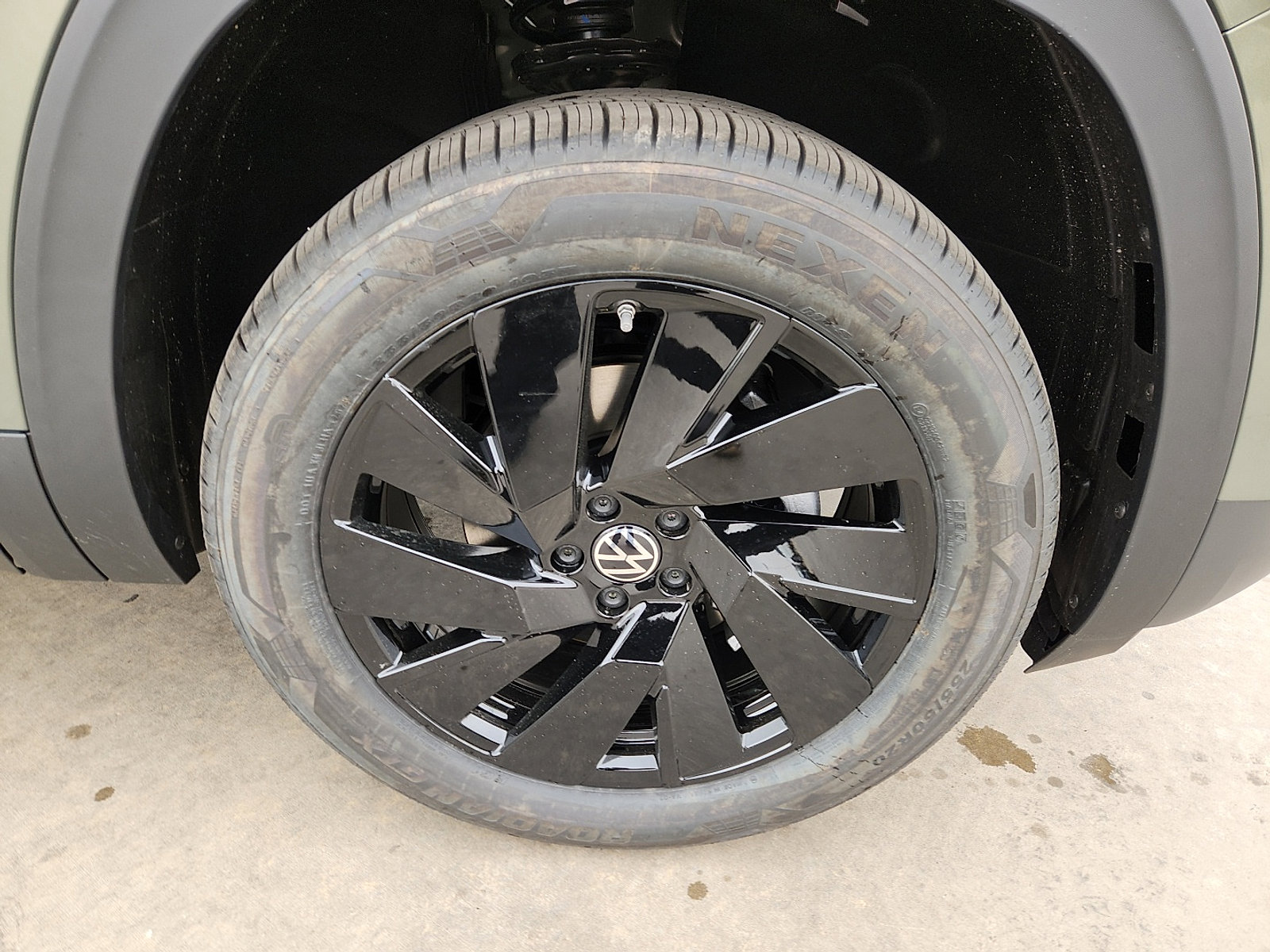 New 2026 Volkswagen Atlas SE image 9