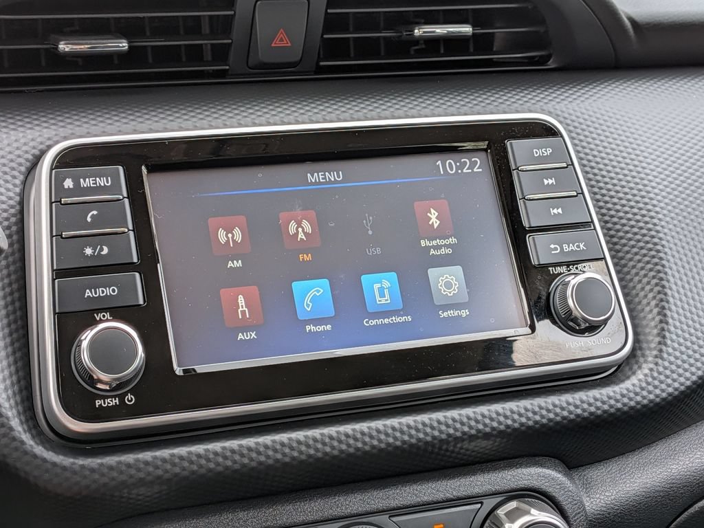 Used 2025 Nissan Kicks Play S FWD image 9