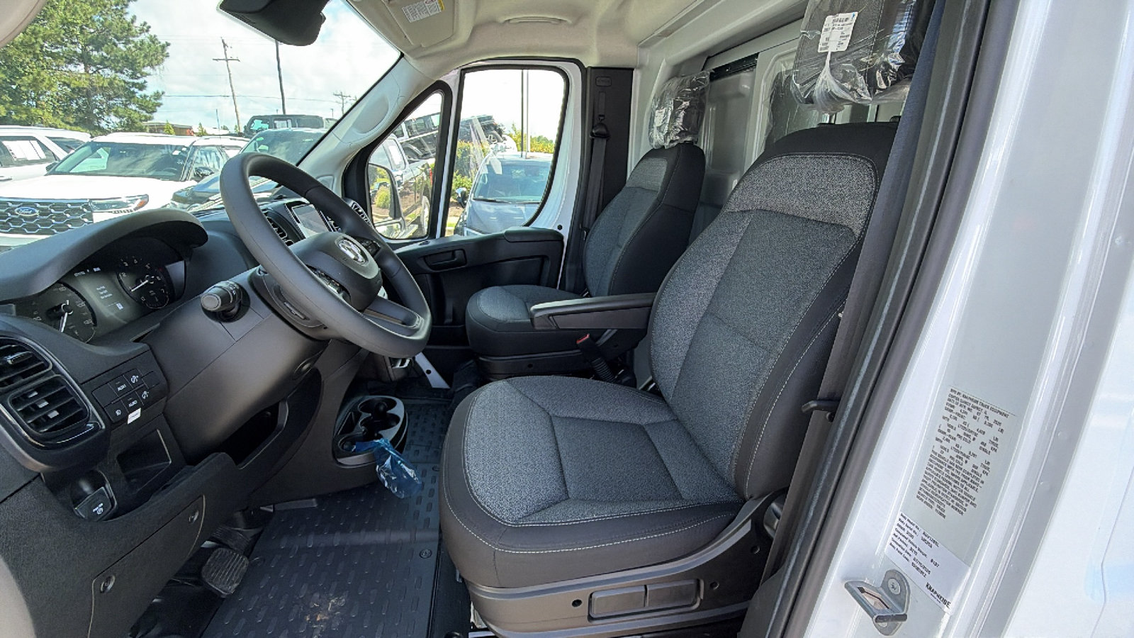 New 2026 RAM ProMaster 3500 w/ Convenience Group FWD image 13
