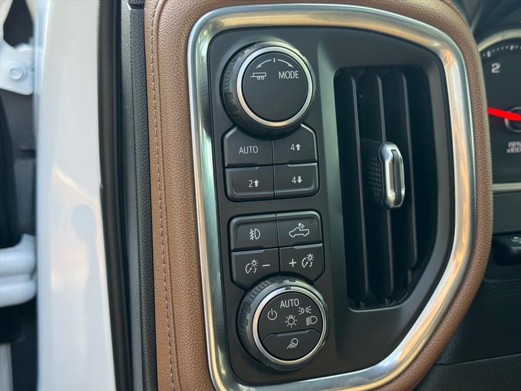 Used 2020 Chevrolet Silverado 2500 High Country w/ Z71 Off-Road Package image 16