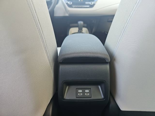 Used 2025 Toyota Corolla LE image 11