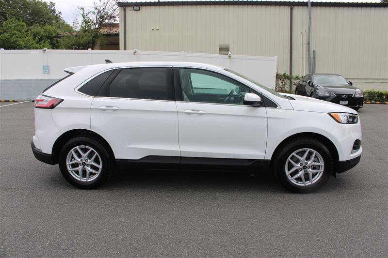 Used 2024 Ford Edge SEL w/ Class II Trailer Tow Package AWD/4WD image 9