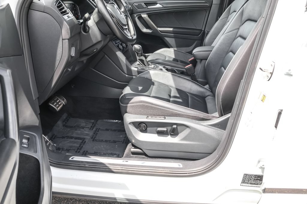 Used 2021 Volkswagen Tiguan SEL Premium R-Line AWD/4WD image 17
