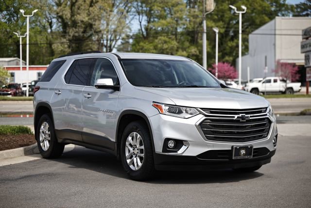 Used 2020 Chevrolet Traverse LT w/ Driver Confidence II Package image 12