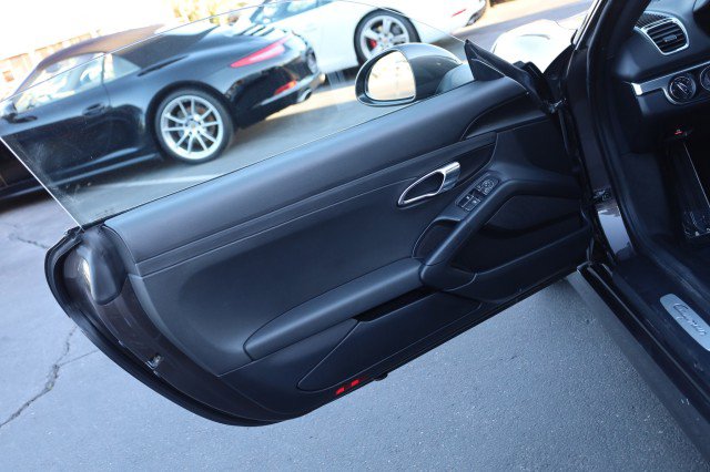 Used 2015 Porsche Cayman image 21
