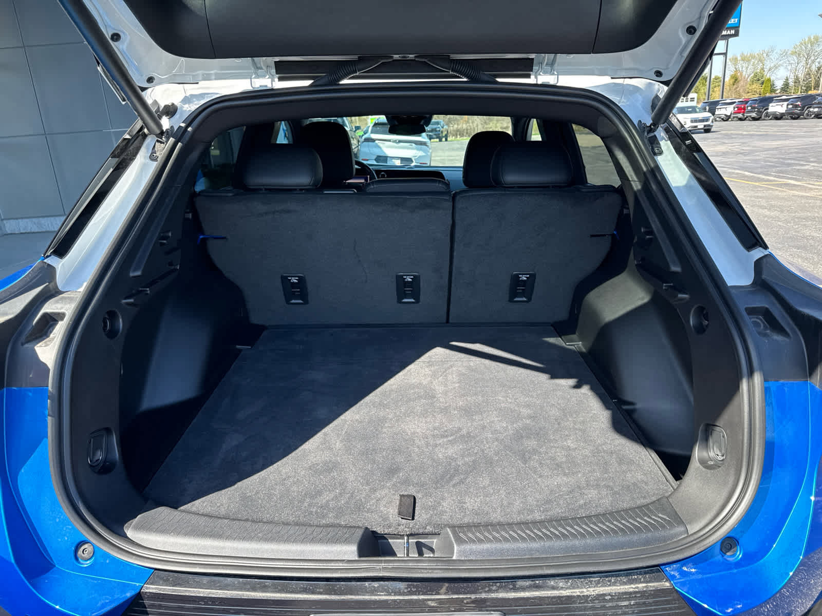 Used 2024 Chevrolet Equinox EV LT w/ Active Safety Package 3 FWD image 14