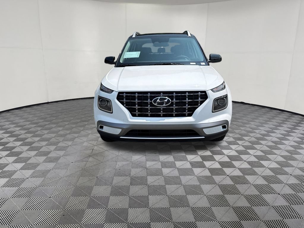 New 2026 Hyundai Venue SEL FWD image 2