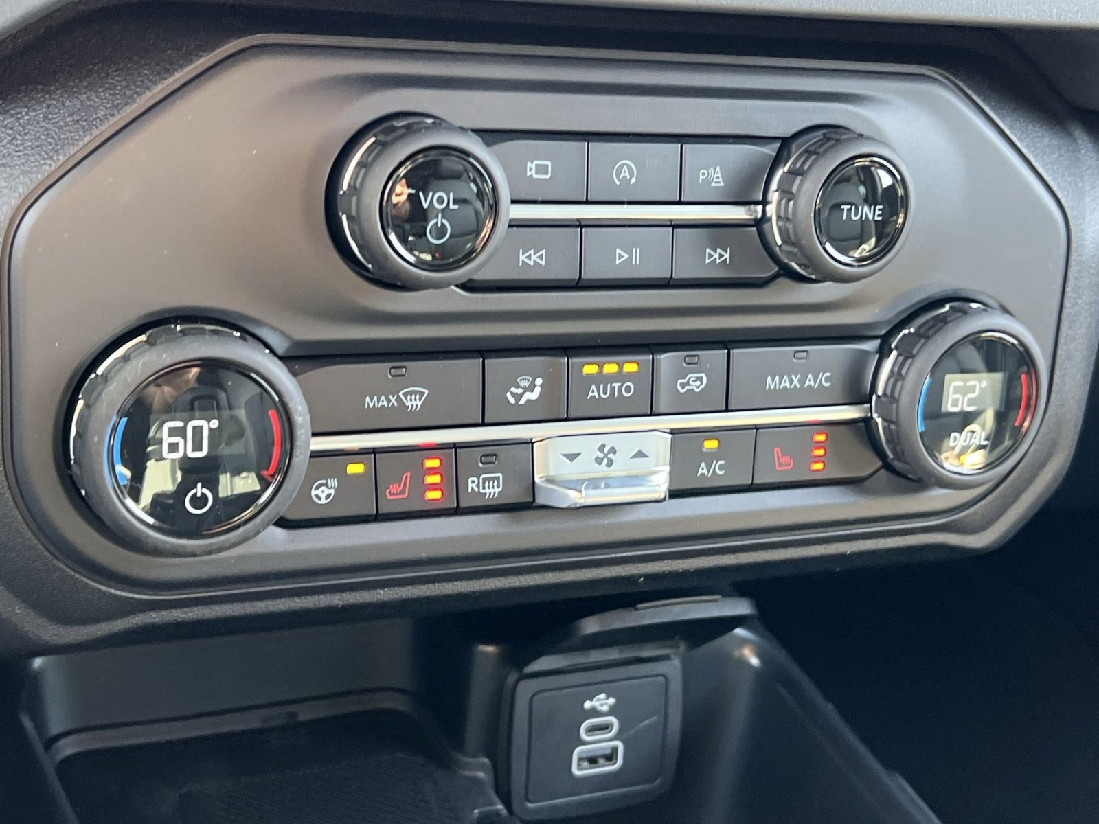 New 2026 Ford Bronco Outer Banks image 21