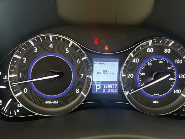 Used 2011 INFINITI QX56 4WD w/ Deluxe Touring Pkg image 18