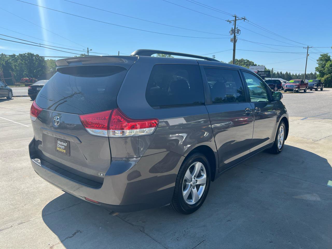 Used 2011 Toyota Sienna LE FWD image 5
