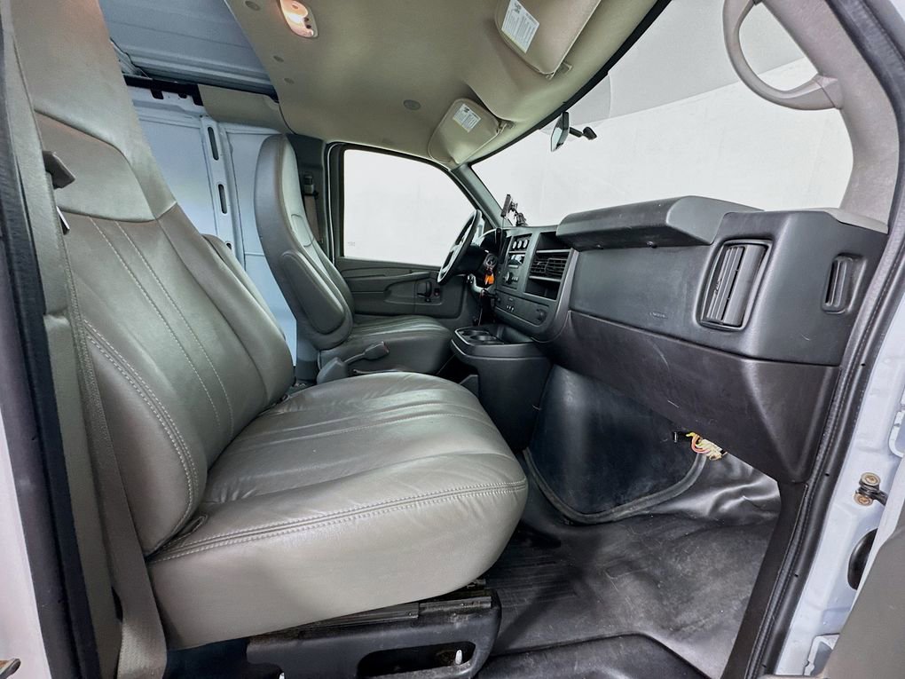 Used 2014 Chevrolet Express 1500 RWD image 26