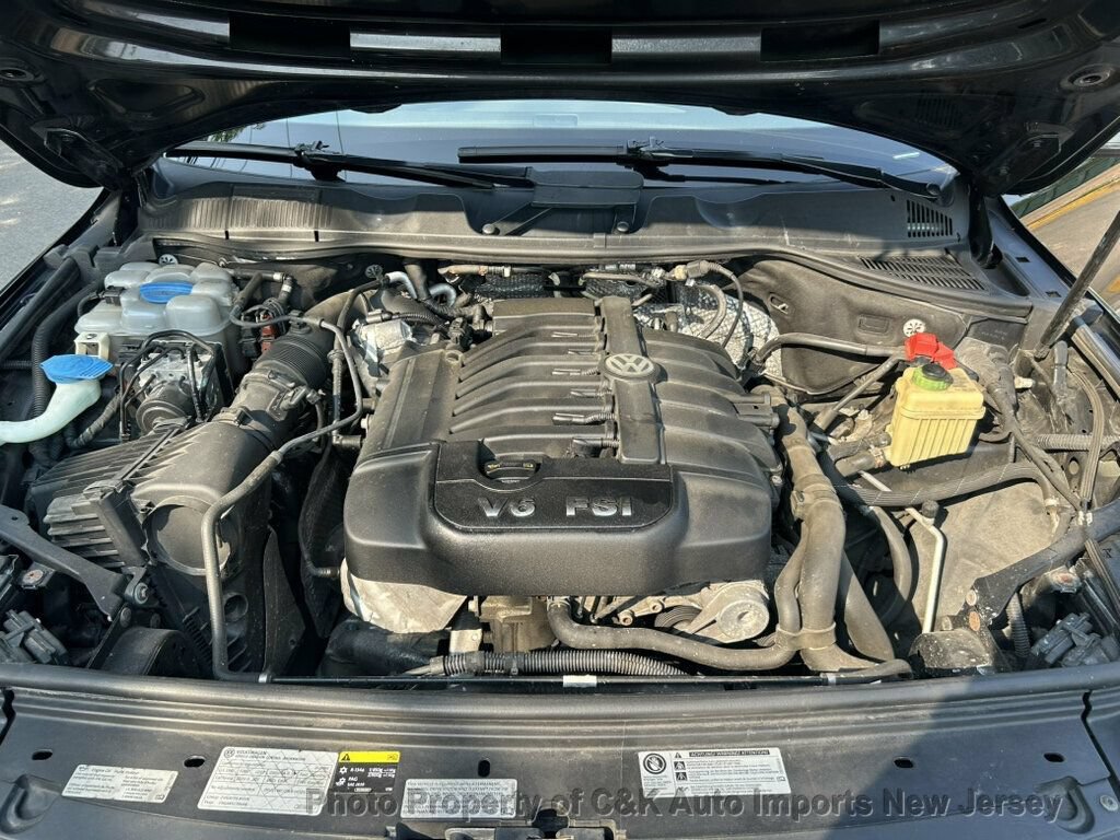 Used 2015 Volkswagen Touareg VR6 AWD/4WD image 49