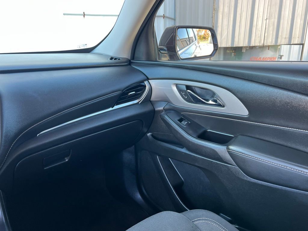 Used 2020 Chevrolet Traverse LS image 20