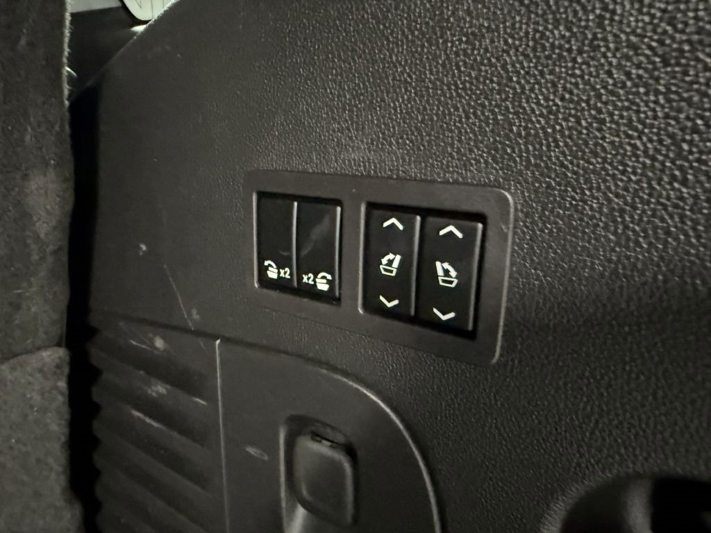 Used 2017 GMC Yukon Denali w/ Open Road Package image 33