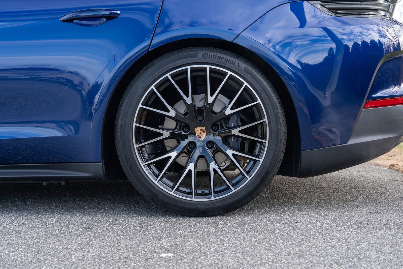 Used 2026 Porsche Panamera 4 image 12