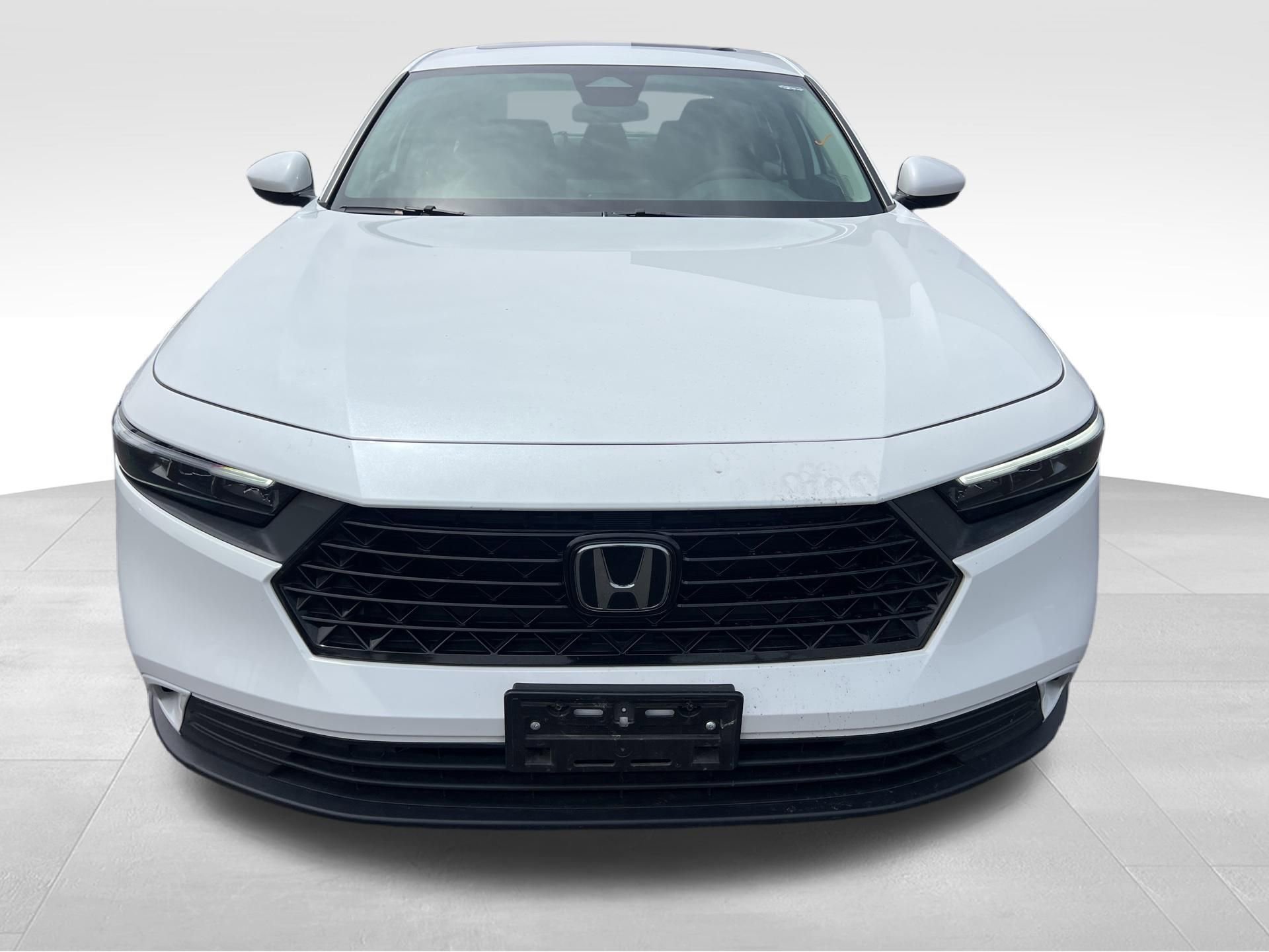 Used 2024 Honda Accord EX image 2
