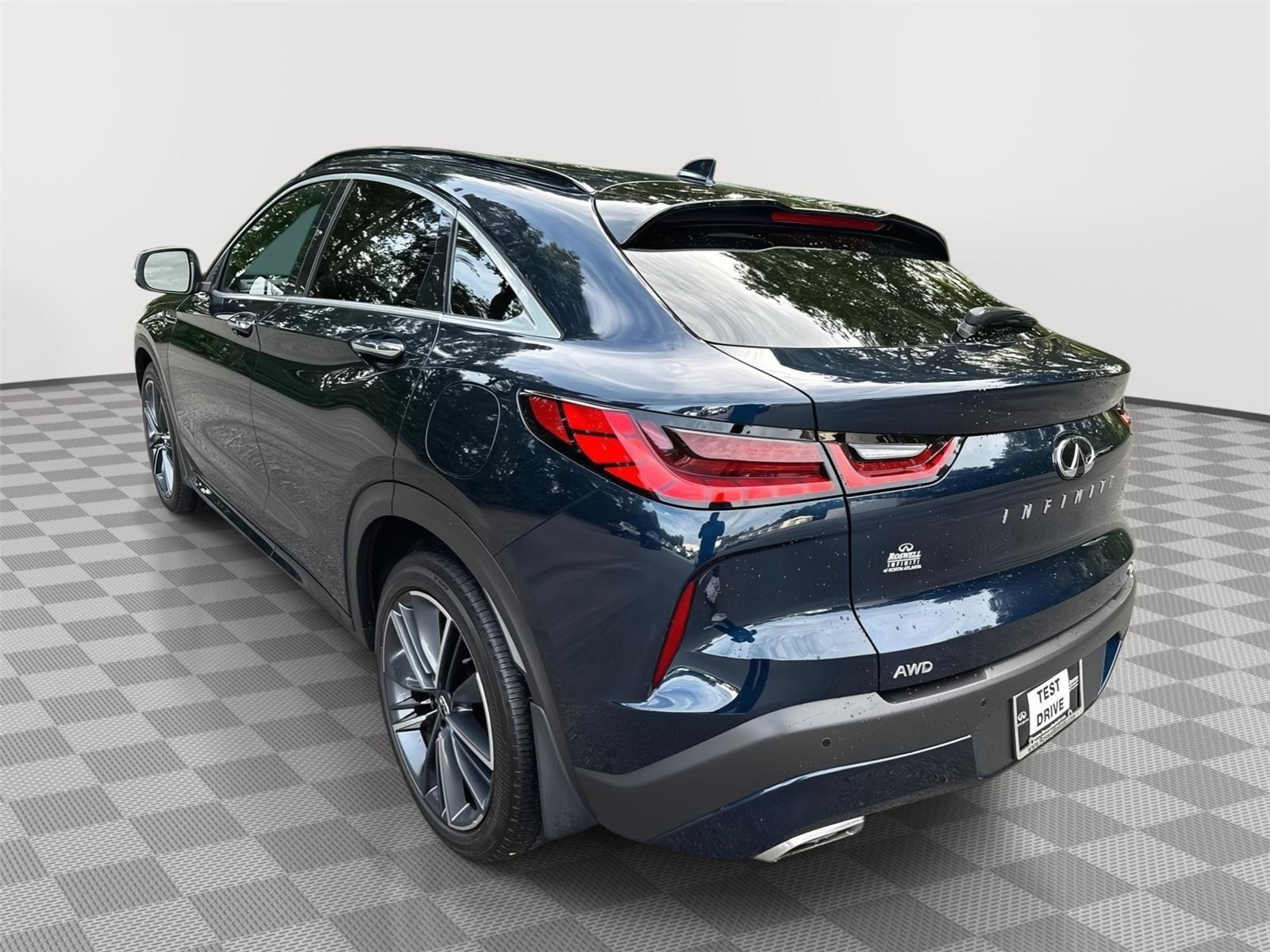 Certified 2025 INFINITI QX55 Essential AWD/4WD image 8